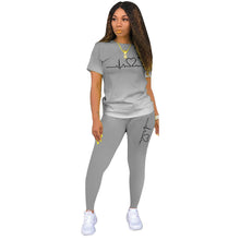 Load image into Gallery viewer, Summer Women Fashion Print Clothes T-shirt and Pants Suit Summer Sport Wear Casual Cotton Yoga Gym Lady Clothes Suit
