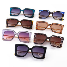 Load image into Gallery viewer, SHAUNA Fashion Venetian Pearl Overize Square Sunglasses Retro Women Anti-Blue Light Glasses Frame
